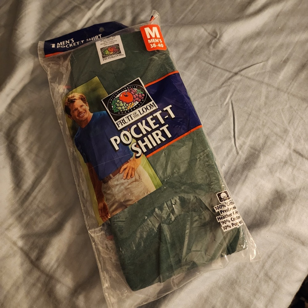 Vintage 1999 Fruit‎ of the Loom Mens  38-40 Pocket T Shirt Green New Sealed